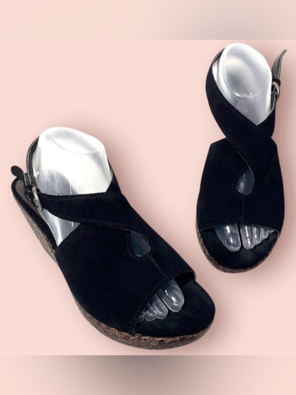 3/$10 Matisse Wedge Sandals 7.5 Suede Black